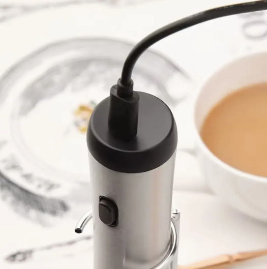 Espumador para bebidas plateado