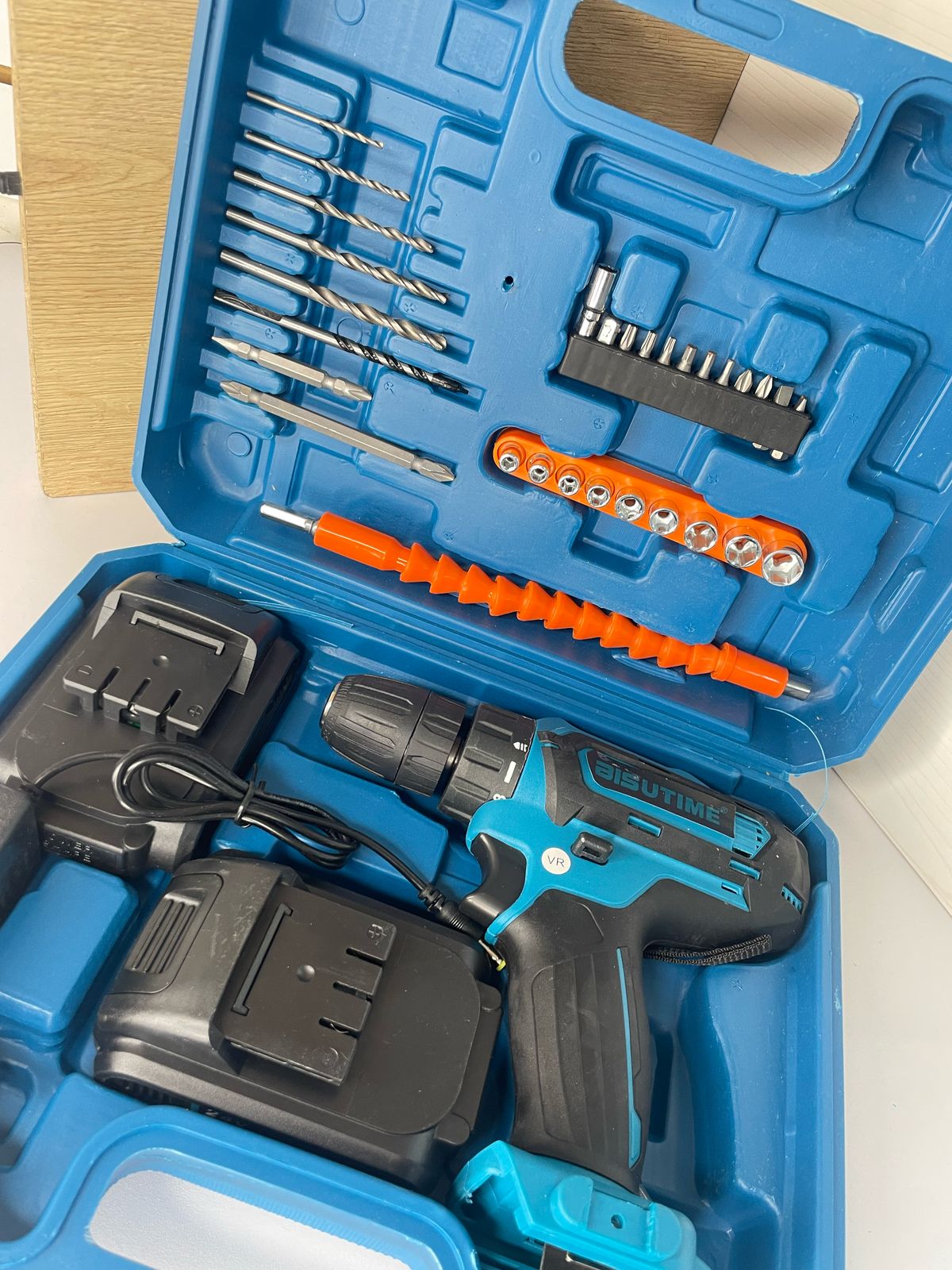 Set de taladro y destornillador broca